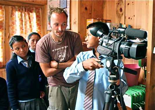 tl_files/media/Articles/Pictures/2012_11_Nepal_Felix.jpg